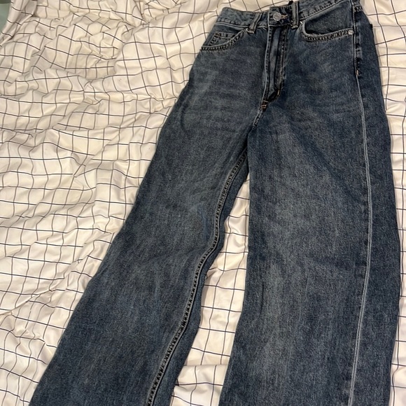 H&M high wasted wide leg jeans good condition - Picture 1 of 3
